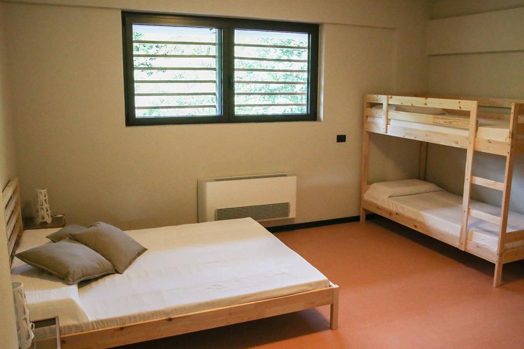 Oasi Hostel Merone Zimmer foto