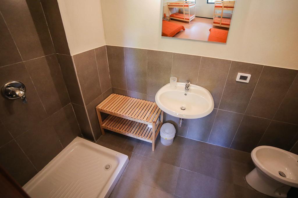 Oasi Hostel Merone Zimmer foto